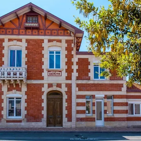 Zenith - La Maison Bed and Breakfast *